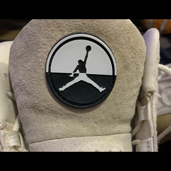 NIKE RETRO JORDAN 13- CHINESE NEW YEAR 2020 SPECIAL COIN DESIGN (CW4409-100) - Picture 13 of 16